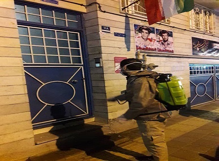 ضدعفونی معابر شهری، بیمارستان ها و کارگاه ها توسط بسیجیان ناحیه مسلم بن عقیل