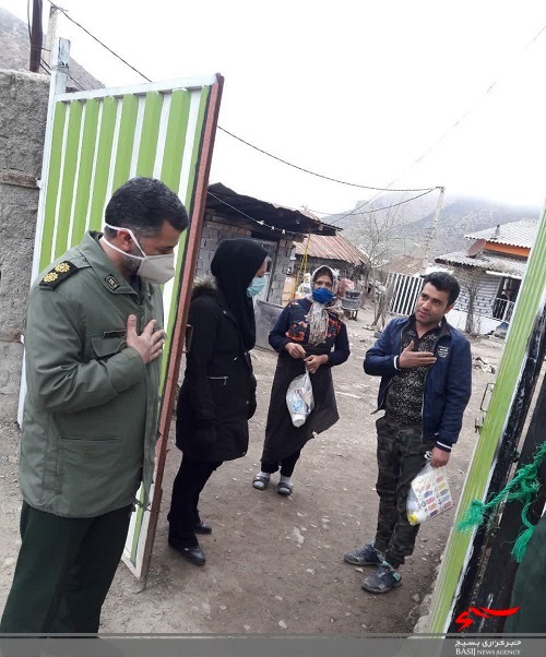 توزیع اقلام بهداشتی و معیشتی در روستا&zwnj;های محروم بخش کجور / تولید ۱۵۲ هزار ۷۰۹ ماسک بهداشتی/ رزمایش کمک مومنانه با تهیه ۱۰ هزار بسته حمایتی در ماه رمضان