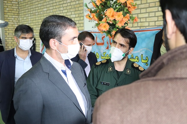 بازدید استاندار مرکزی از کارگاه تولید ماسک شهید حاج قاسم سلیمانی در شازند