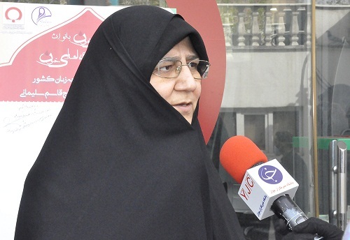 بانوان فرهنگساز و فداکار بسیجی&nbsp;گردان های الزهرا(س) برای نجات جان بیماران به جمع اهداکنندگان خون پیوستند