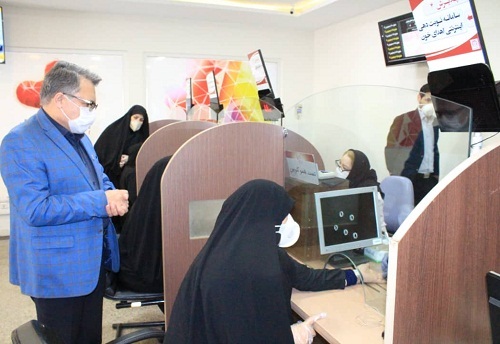 بانوان فرهنگساز و فداکار بسیجی&nbsp;گردان های الزهرا(س) برای نجات جان بیماران به جمع اهداکنندگان خون پیوستند