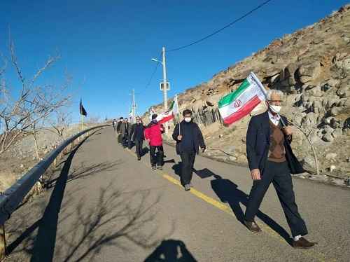 پیاده روی و کوه پیمایی بسیج پیشکسوتان زنجان در سالگرد شهادت شهید حاج قاسم سلیمانی + تصاویر