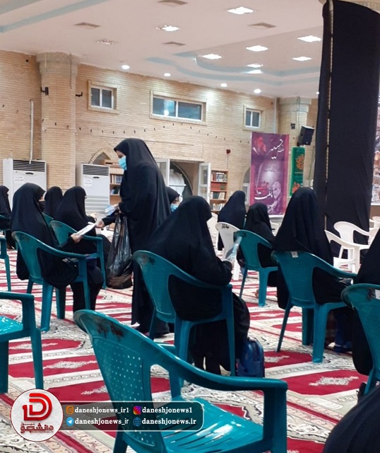 توزیع بسته های فرهنگی توسط بسیج دانشجویی دانشگاه آزاد کنگان + عکس