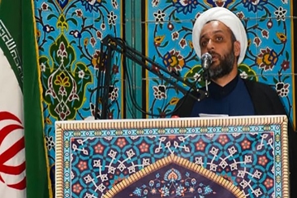 وداع با شهید گمنام در نمازجمعه شمال غرب شیراز