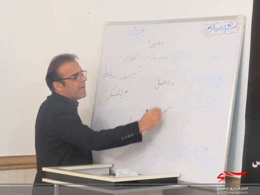 نشست بصیرتی در سپاه دلوار برگزار شد نشست بصیرتی در سپاه دلوار برگزار شد