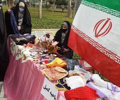 راه اندازی غرفه جهش تولید و ارائه محصولات تولیدی زنان کار آفرین