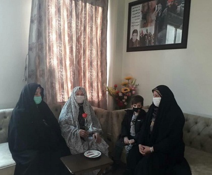 دیدار با خانواده شهدا و غبار روبی مزار شهدا