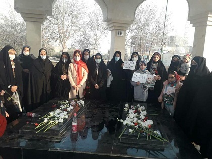 دیدار با خانواده شهدا و غبار روبی مزار شهدا