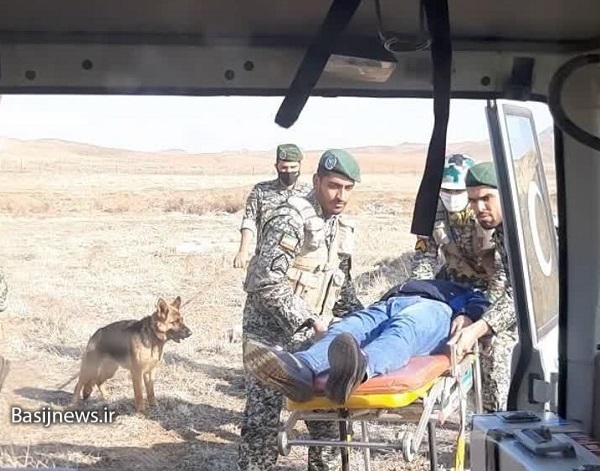 آمادگی ارنش در کنار نیروهای امدادی برای خدمت به مردم در حوادث آمادگی ارنش در کنار نیروهای امدادی برای خدمت به مردم در حوادث