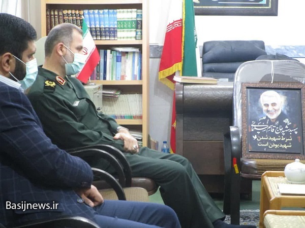 دیدار فرمانده سپاه کربلا با خانواده شهیدعسگری