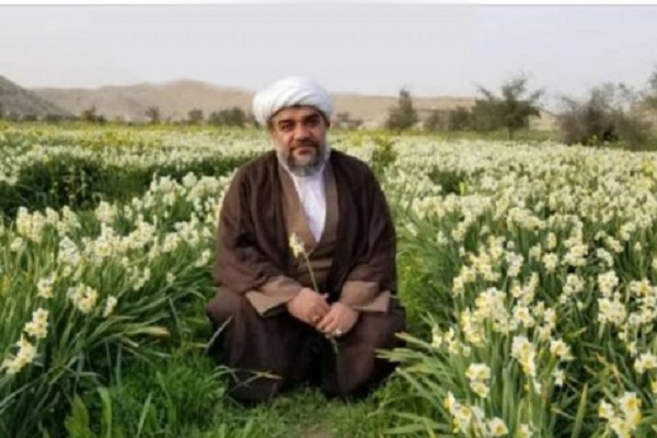 خرسند اگر چه ناجوانمردانه، اما خرسند رفت، علی وار زندگی کرد و علی وار به شهادت رسید