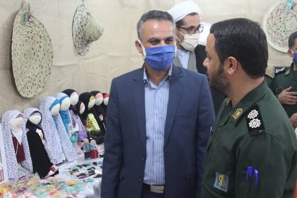 بازدید فرمانده سپاه شهرستان کنگان از کارگاه صنایع دستی