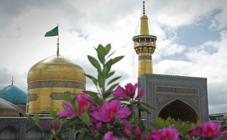 امام رضا علیه السلام یک سرمایه بسیار ارزشمند معنوی است