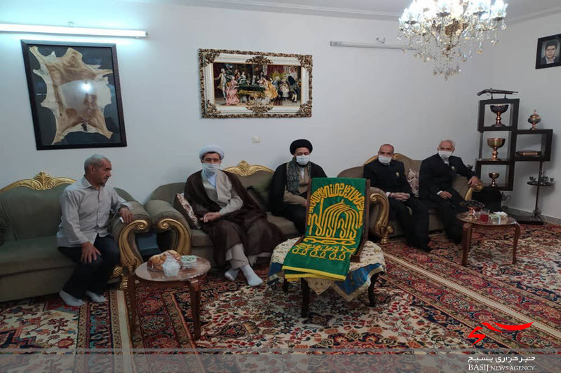 دیدار خادمین رضوی با شهید مدافع سلامت در ملایر