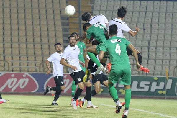 برد پر گل ذوب&zwnj;آهن مقابل شاهین