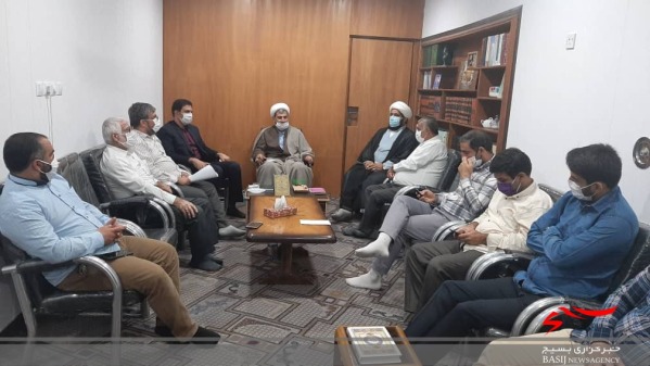 دیدار کانون مداحان و شورای هیئات&zwnj; مذهبی با امام جمعه بندر دیلم
