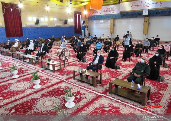 خانواده های شهدای مدافع سلامت استان بوشهر تجلیل شدند