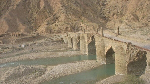 استحکام بخشی پل مشیر دشتستان آغاز شد استحکام بخشی پل مشیر دشتستان آغاز شد