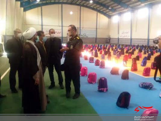 توزیع ۸۰۰ بسته لوازم التحریر درمناطق محروم الیگودرز