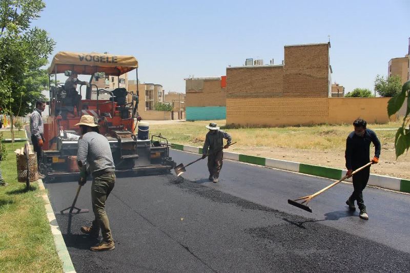 بهسازی و ترمیم کوی منوچهری همدان با همت جهادی شهرداری منطقه چهار