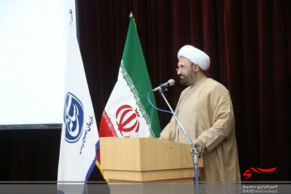 دنیای امروز دنیای مبارزه حق علیه باطل است
