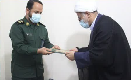 دیدار فرمانده وجمعی از پاسداران سپاه کنگان باامام جمعه