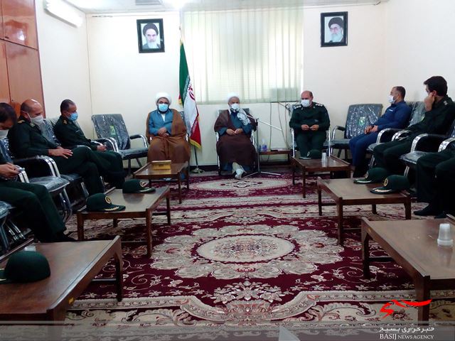 دیدار مجموعه فرماندهی سپاه جوادالائمه (ع) دشتستان با امام جمعه برازجان