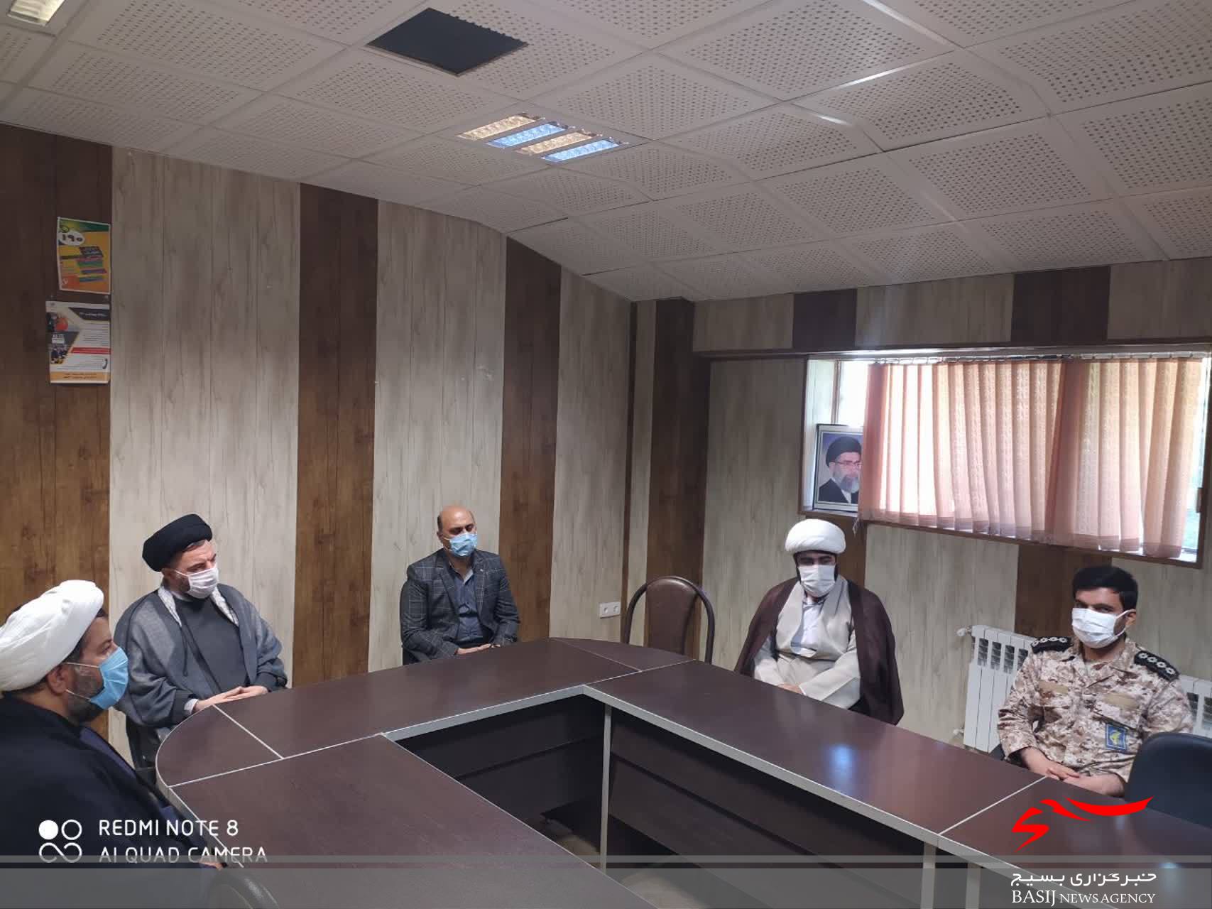 اعلام آمادگی روحانیان شهرستان دالاهو برای همکاری با کادر درمان اعلام آمادگی روحانیان شهرستان دالاهو برای همکاری با کادر درمان