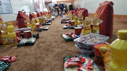 تهیه و توزیع بسته های معیشتی، غذای گرم و اهدای جهیزیه در مناطق محروم