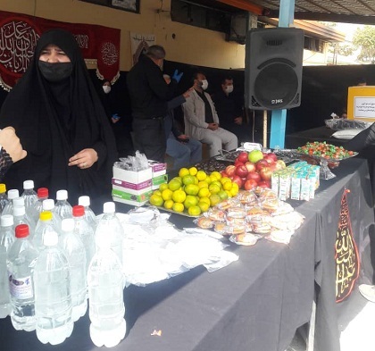 راه اندازی موکب توزیع خیرات و بسته های بهداشتی