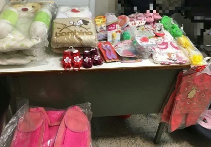 کمک رسانی به دوقلوهای خانواده ی بی بضاعت