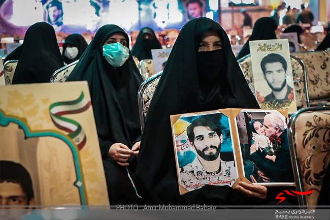 دشمن غلط می&zwnj;کند بخواهد برای ما تصمیم بگیرد / حاج قاسم برای تعقیب دشمن مرز و جغرافیا نمی&zwnj;شناخت