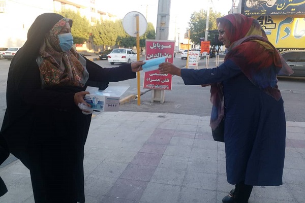 اجرای طرح آمران سلامت توزیع ماسک و پوستر