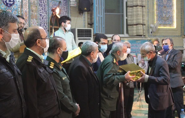 شهیدان بهترين پشتوانه هاي انقلاب هستند که مي توان با اطمينان به آنان تکيه کرد و راه صحيح را پيمود