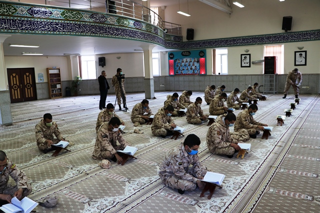 برگزاری محفل انس با قران کریم در سپاه انصارالمهدی(عج)استان زنجان+تصاویر