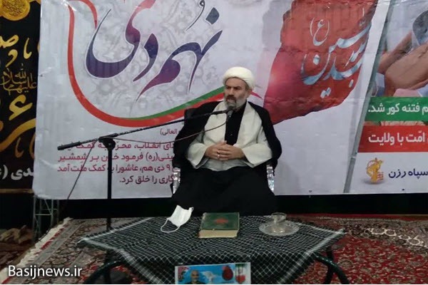 دشمن به دنبال فشار و مهار جمهوری اسلامی است