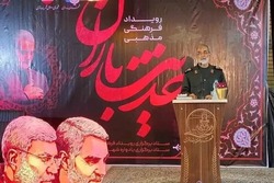 انتقام واقعی از خون شهید سلیمانی خروج کامل آمریکا از منطقه است
