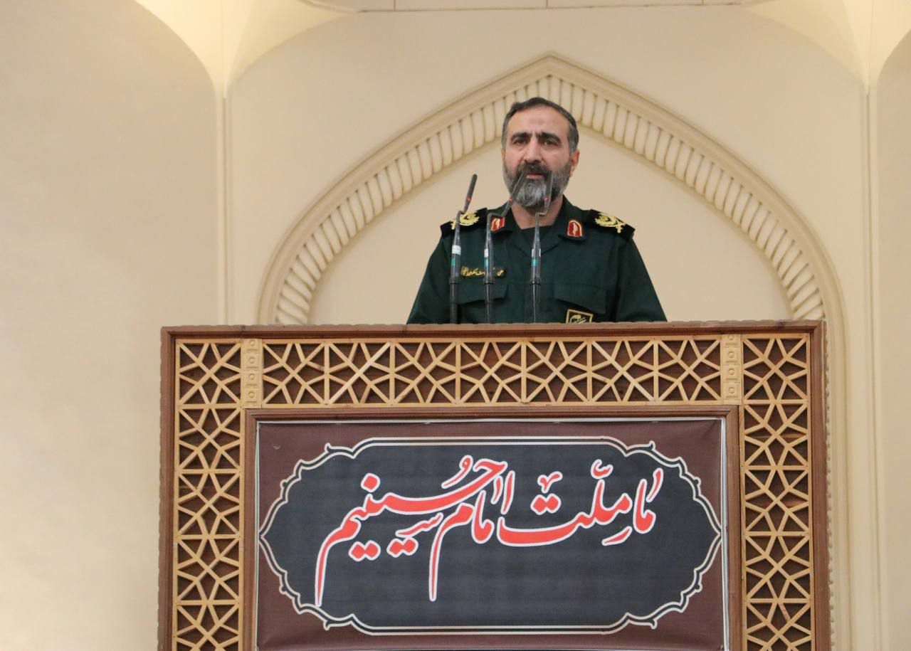 مردمی بودن جزو مهم&zwnj;ترین ویژگی های شهید سلیمانی است / با الگو برادری از مکتب شهید سلیمانی مشکلات کشور حل خواهد شد