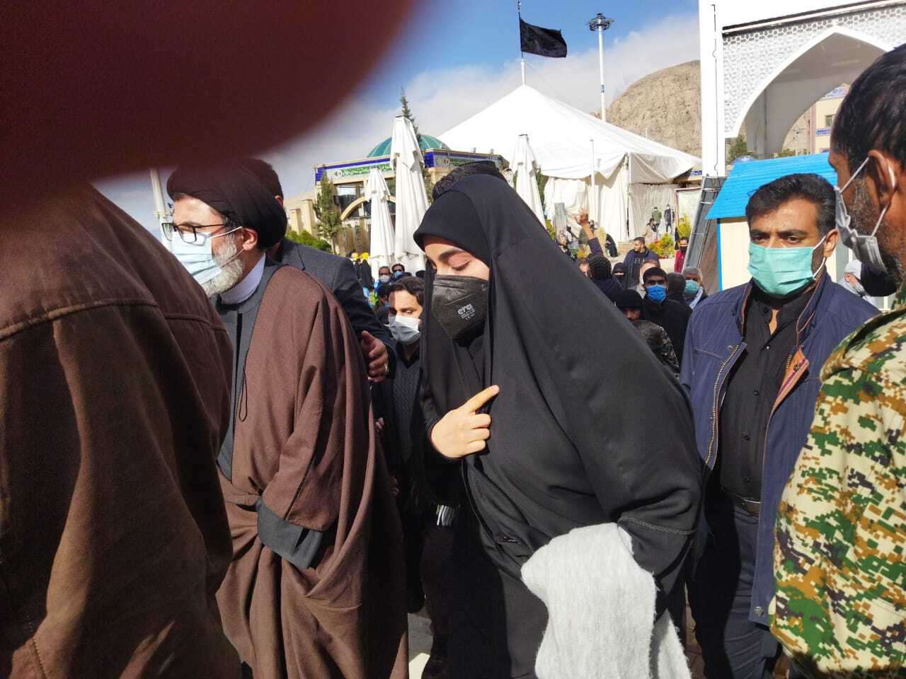 حضور خانواده حاج قاسم در گلزار شهدای کرمان