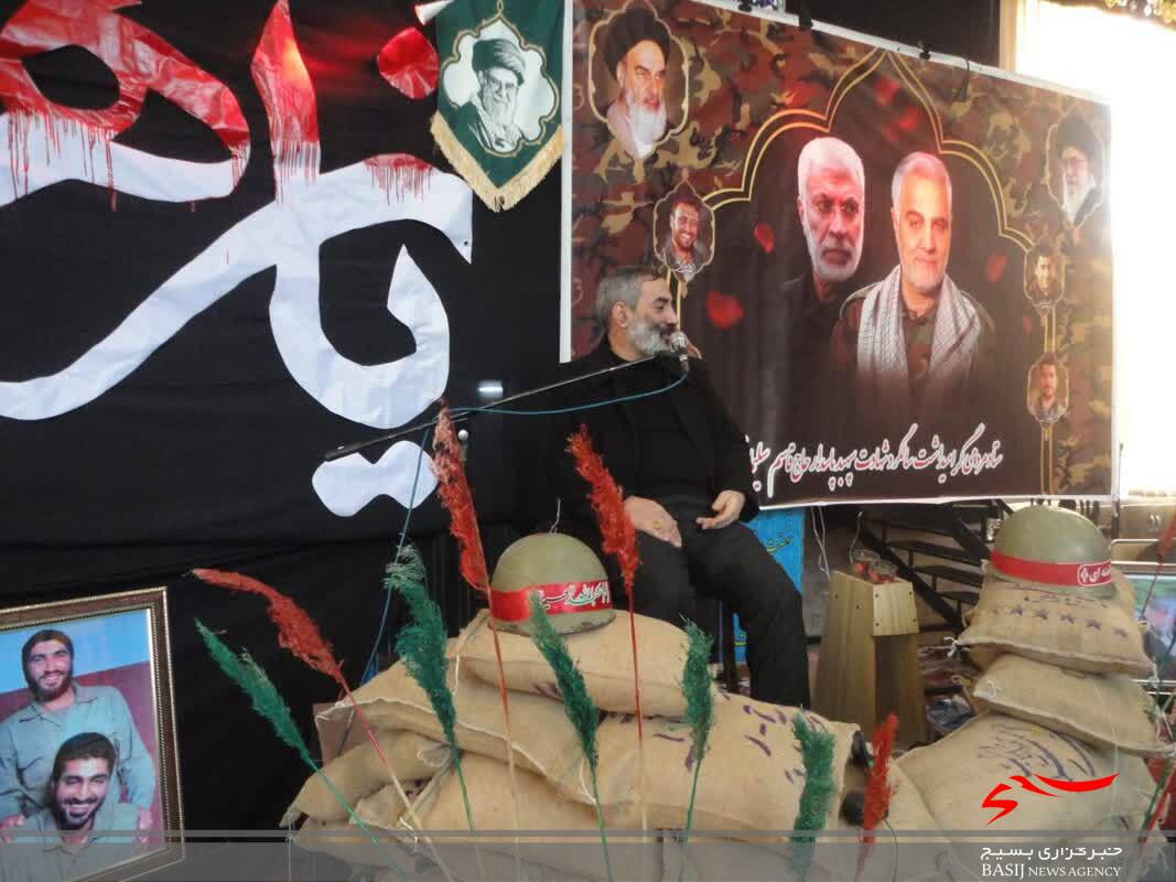نسل جوان با سجایای اخلاقی سردار سلیمانی آشنا شوند