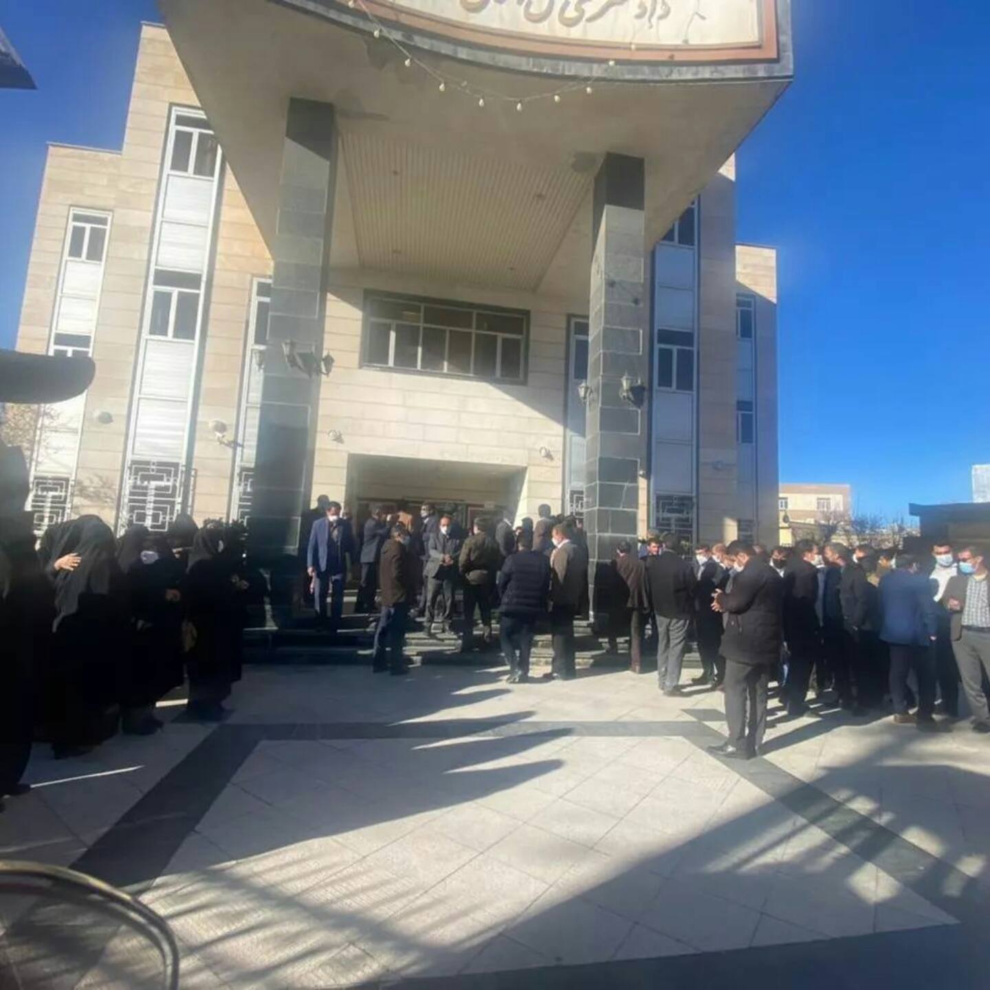 اعتصاب کارکنان اداری و قضایی دادگستری کهگیلویه و بویراحمد