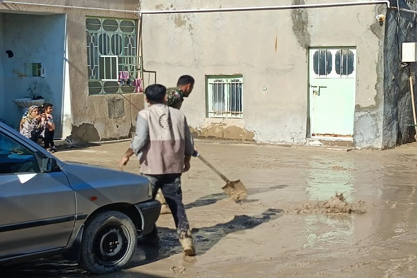 خدمات رسانی ۸۰ گروه جهادی به ۲۲۰۰ خانواده سیل زده جنوب فارس