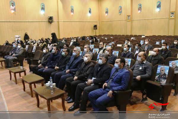 سردار سلیمانی ابرمجاهد و محبوب قلوب تمام جهانیان بود