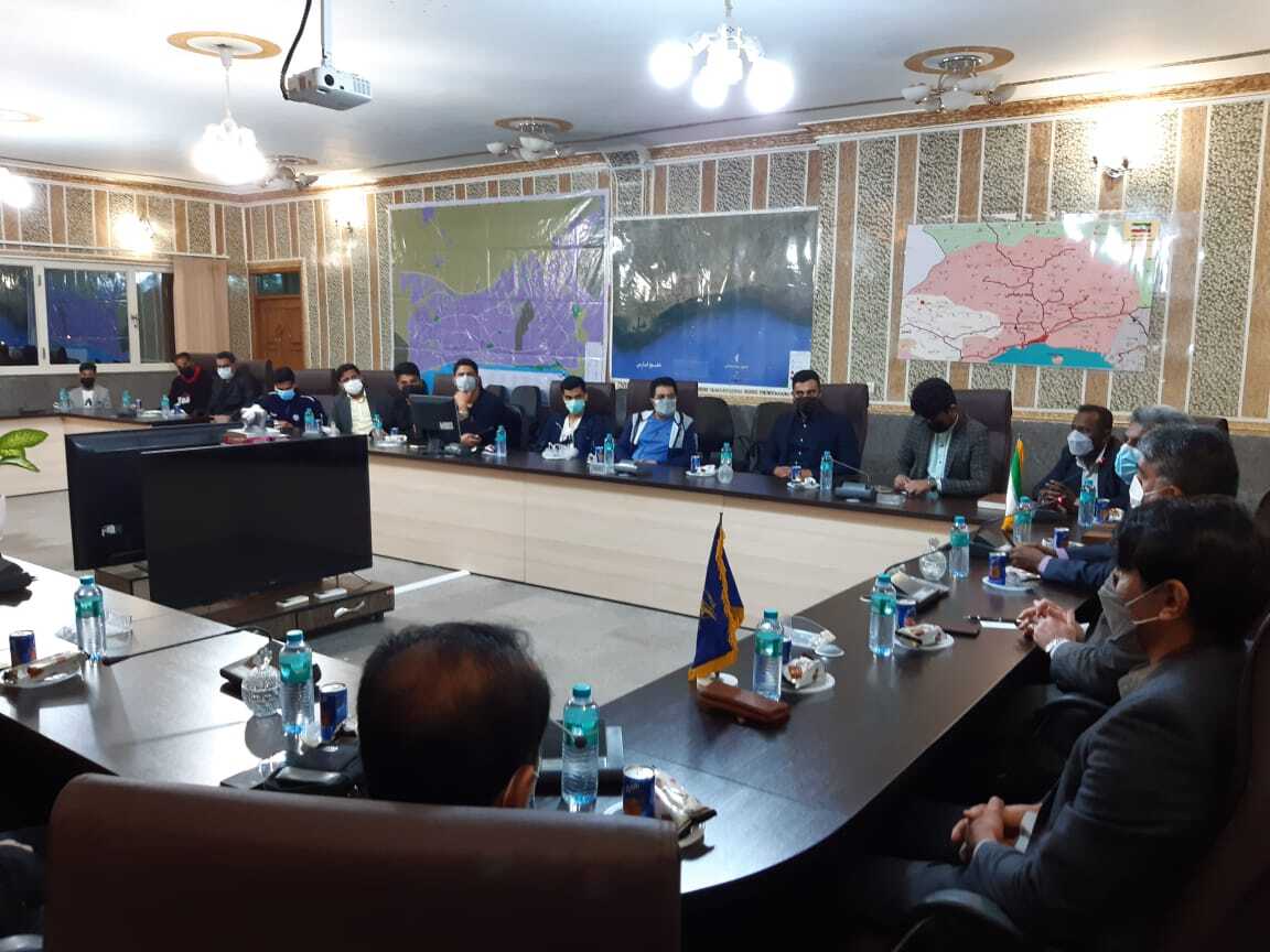 نشست رئیس سازمان بسیج ورزشکاران با قهرمانان و مدال آوران استان هرمزگان