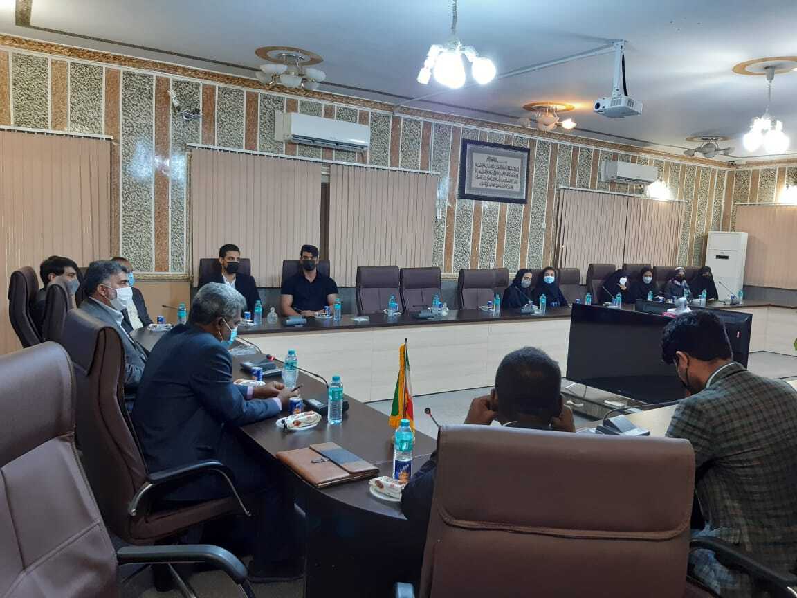 نشست رئیس سازمان بسیج ورزشکاران با قهرمانان و مدال آوران استان هرمزگان