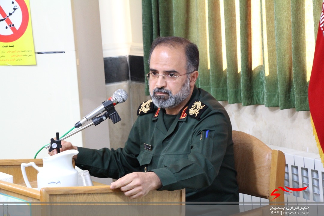 فرمانده جدید یگان حفاظت شخصیتهای سپاه استان قم معرفی شد فرمانده جدید یگان حفاظت شخصیتهای سپاه استان قم معرفی شد