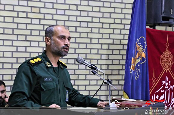 سرهنگ پاسدار حسین تناور به عنوان فرمانده جدید لشکر ۱۷ امام علی بن ابیطالب (ع) معرفی شد سرهنگ پاسدار حسین تناور به عنوان فرمانده جدید لشکر ۱۷ امام علی بن ابیطالب (ع) معرفی شد