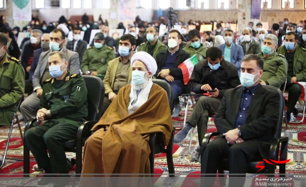 در حماسه ۹ دی جوانان با تبعیت از ولایت بساط فتنه گران را برچیدند