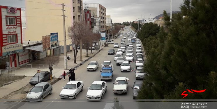 ۲۲ بهمن تماشایی در کهگیلویه و بویراحمد/ شکوه افتخار با رژه موتوری و خودرویی به نمایش گذاشته شد ۲۲ بهمن تماشایی در کهگیلویه و بویراحمد/ شکوه افتخار با رژه موتوری و خودرویی به نمایش گذاشته شد