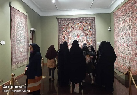 اردوی علمی باغ موزه نگارستان، کاشت نهال و غبار روبی مزار شهدا در دهه فجر